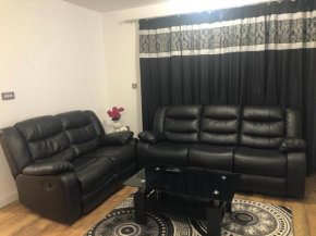 Luxury Kingsize Bedroom with Private Bathroom